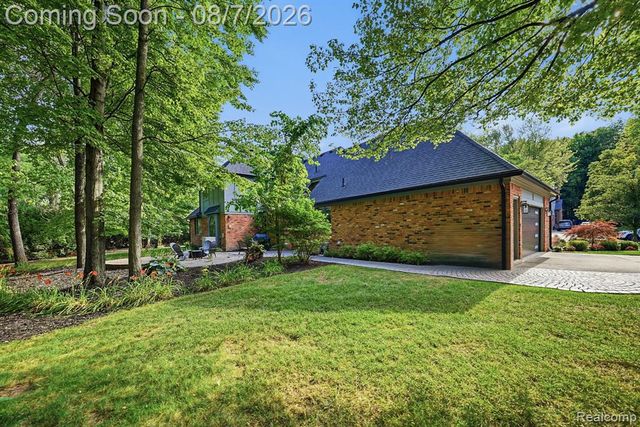53134 Alyssa Court, Utica, MI 48315