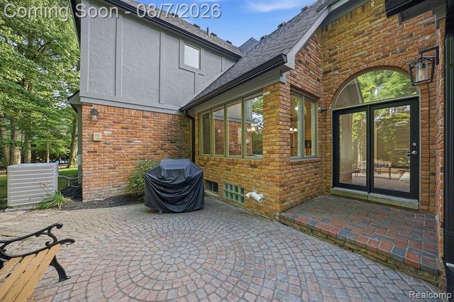 53134 Alyssa Court, Utica, MI 48315
