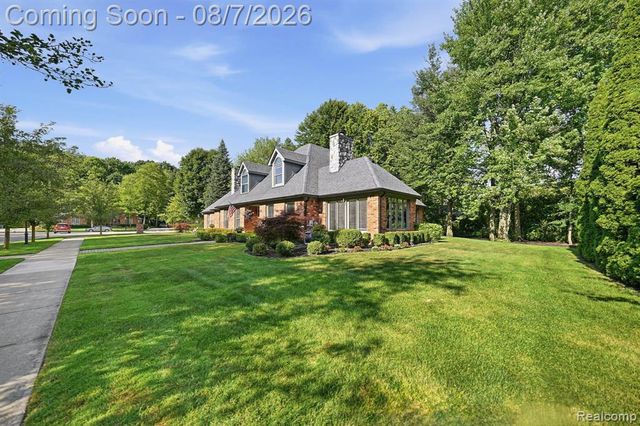 53134 Alyssa Court, Utica, MI 48315