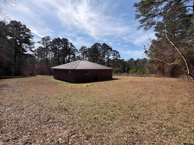 348 Caroline Ln, Bullard, TX 75757