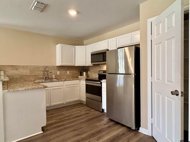 348 Caroline Ln, Bullard, TX 75757