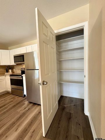 348 Caroline Ln, Bullard, TX 75757