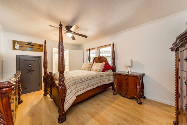 842 Dave Creek Parkway, Fairfield Bay, AR 72088