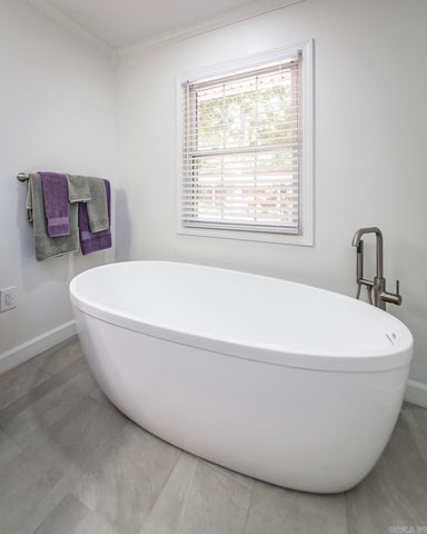 842 Dave Creek Parkway, Fairfield Bay, AR 72088