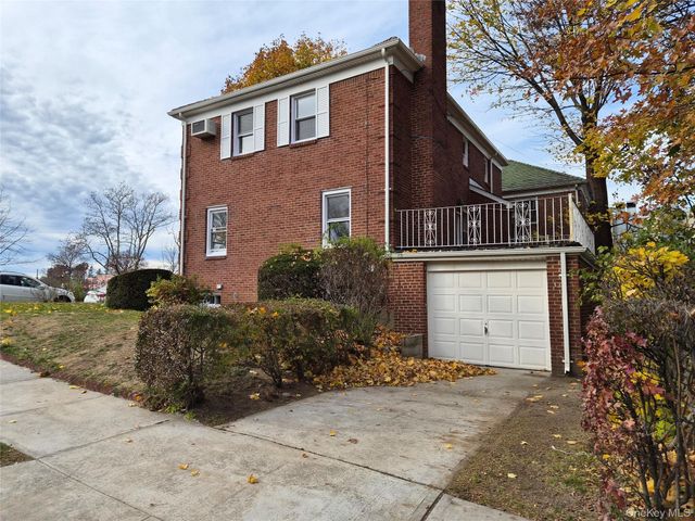 8019 UTOPIA Parkway, Jamaica Estates, NY 11432
