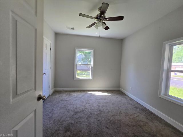106 S Fieldcrest Road, Eden, NC 27288