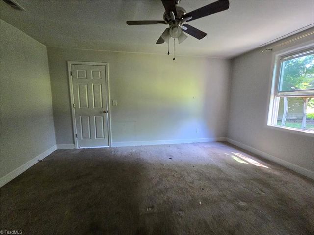 106 S Fieldcrest Road, Eden, NC 27288