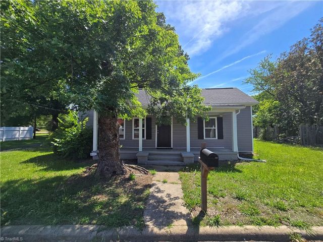 106 S Fieldcrest Road, Eden, NC 27288
