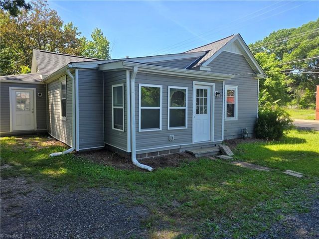 106 S Fieldcrest Road, Eden, NC 27288