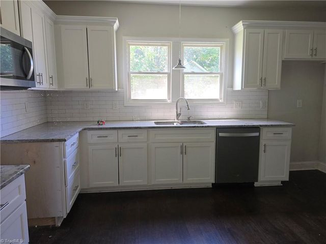 106 S Fieldcrest Road, Eden, NC 27288