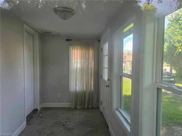 106 S Fieldcrest Road, Eden, NC 27288