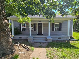 106 S Fieldcrest Road, Eden, NC 27288