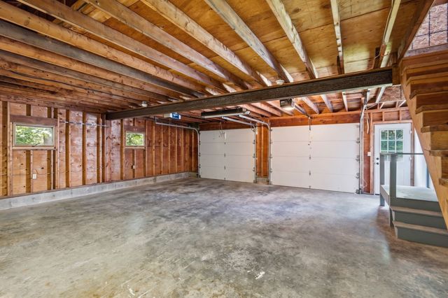 17 Drinkwater Rd, Hampton Falls, NH 03844
