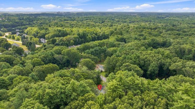 17 Drinkwater Rd, Hampton Falls, NH 03844