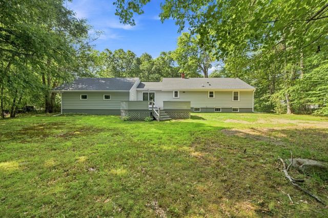 17 Drinkwater Rd, Hampton Falls, NH 03844