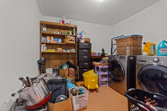 1140 N Hamlett Street, Athens, TX 75751