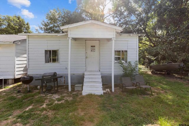 1140 N Hamlett Street, Athens, TX 75751