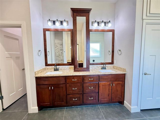 5005 Chauncey Lane, Shawnee, OK 74804