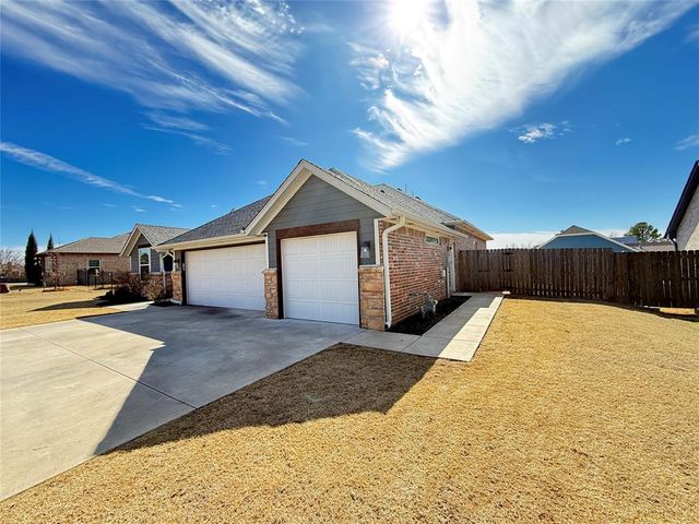 5005 Chauncey Lane, Shawnee, OK 74804