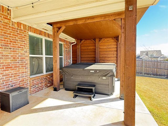 5005 Chauncey Lane, Shawnee, OK 74804