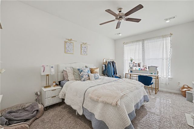 4885 W Triangle Street, Fayetteville, AR 72704