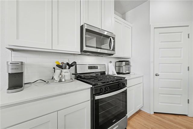 4885 W Triangle Street, Fayetteville, AR 72704