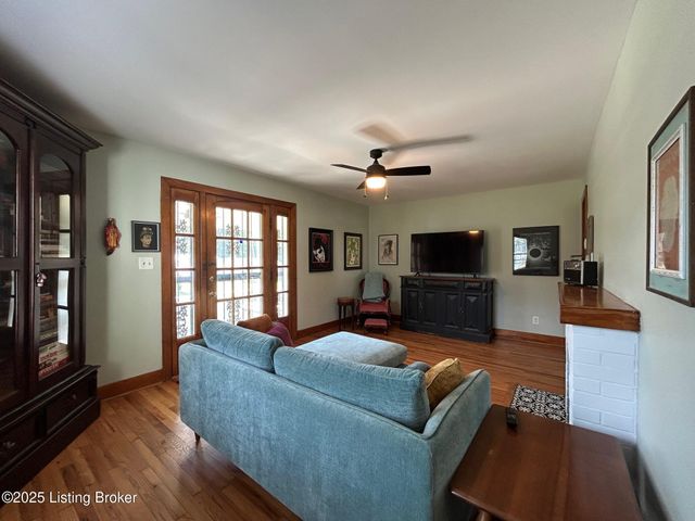 4012 Crawford Ave, Louisville, KY 40218