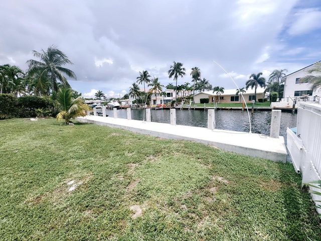 2821 NE 32nd Street, Lighthouse Point, FL 33064