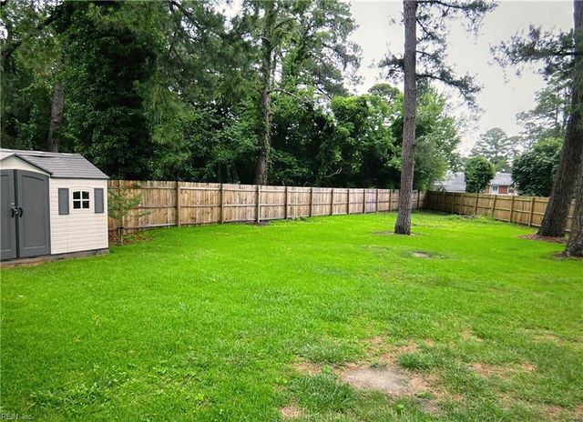 7 Jamal CT, Portsmouth, VA 23701