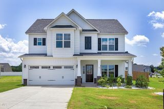 8 Looping Horse Circle, Angier, NC 27501