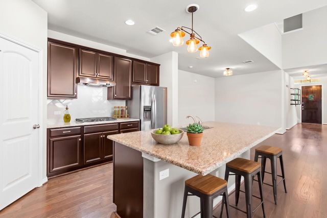 268 Brockston DR, Buda, TX 78610