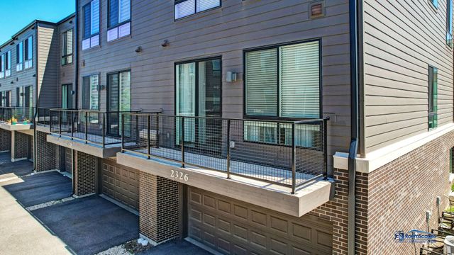 2326 Venture Drive, Schaumburg, IL 60173