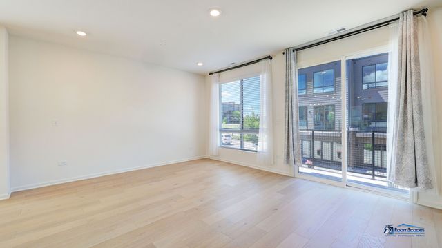 2326 Venture Drive, Schaumburg, IL 60173