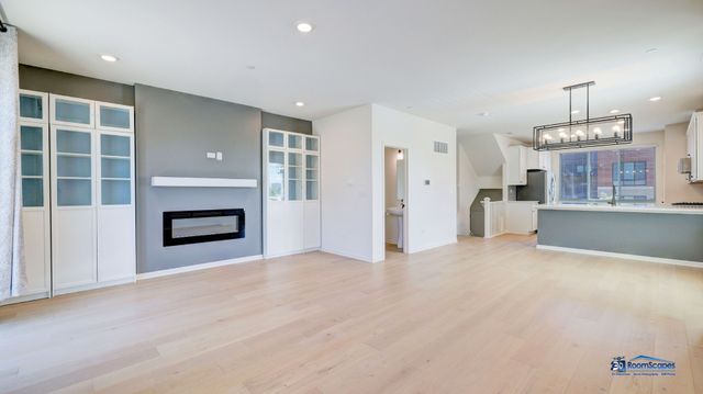 2326 Venture Drive, Schaumburg, IL 60173