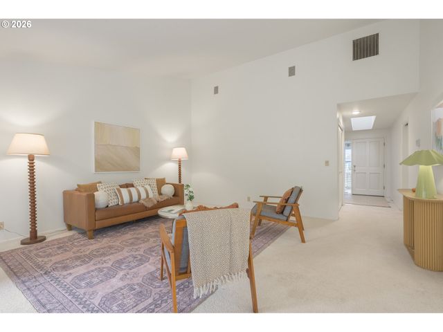 1814 HAPPY Ln, Eugene, OR 97401