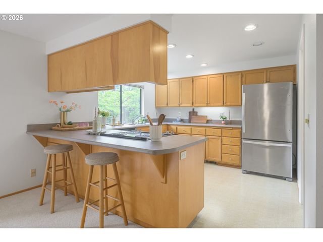 1814 HAPPY Ln, Eugene, OR 97401