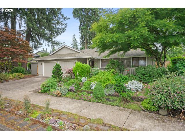 1814 HAPPY Ln, Eugene, OR 97401