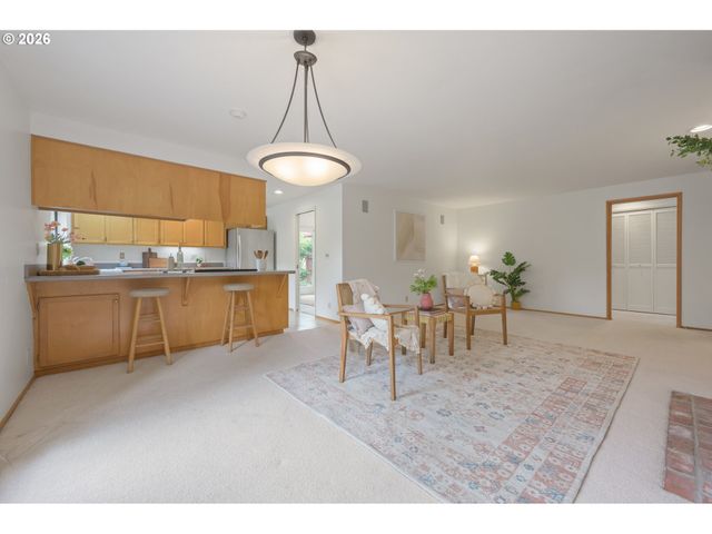 1814 HAPPY Ln, Eugene, OR 97401