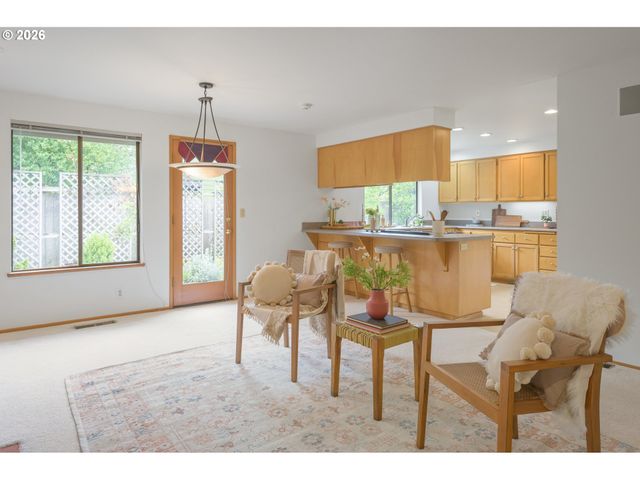 1814 HAPPY Ln, Eugene, OR 97401