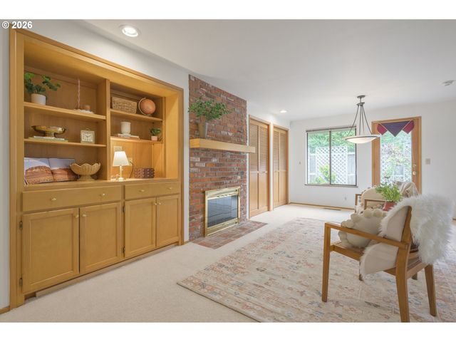 1814 HAPPY Ln, Eugene, OR 97401