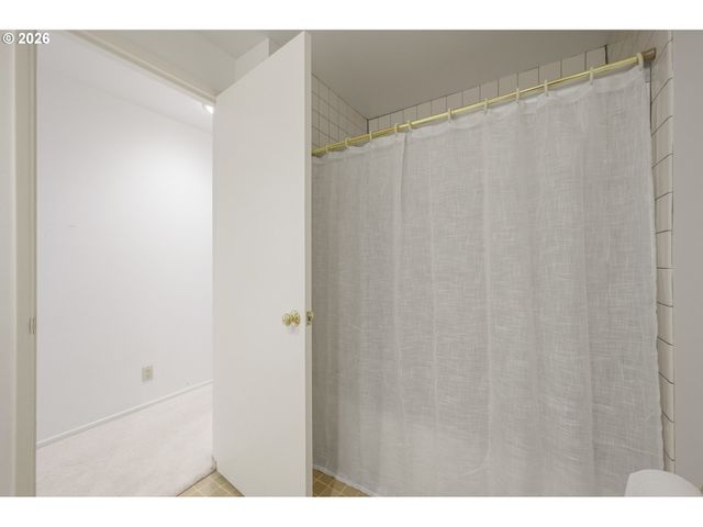 1814 HAPPY Ln, Eugene, OR 97401