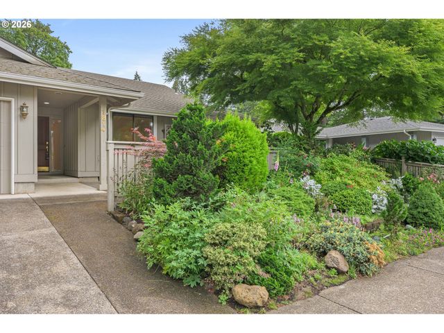 1814 HAPPY Ln, Eugene, OR 97401
