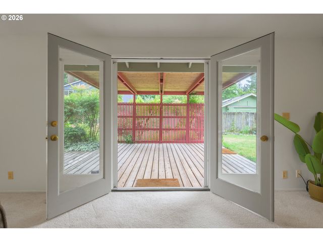 1814 HAPPY Ln, Eugene, OR 97401