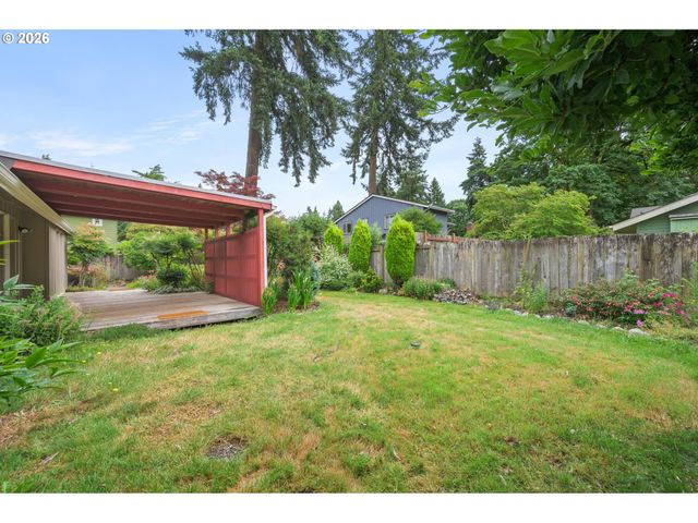 1814 HAPPY Ln, Eugene, OR 97401