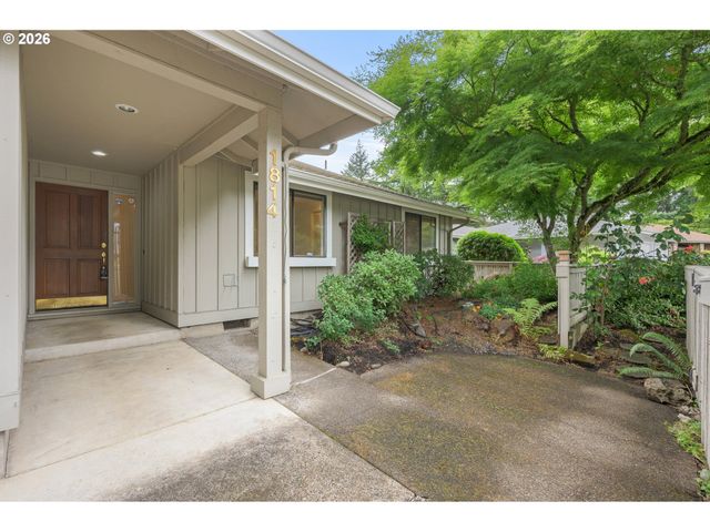 1814 HAPPY Ln, Eugene, OR 97401