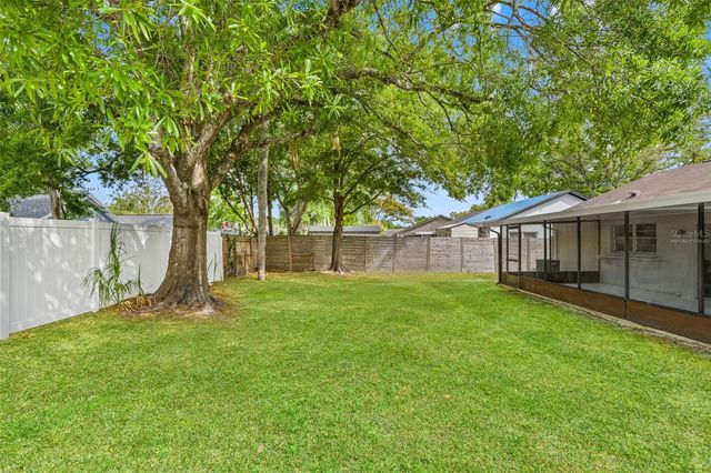 13922 BRIARDALE LANE, Tampa, FL 33618