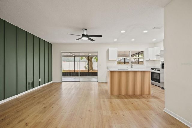 13922 BRIARDALE LANE, Tampa, FL 33618