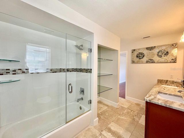 6212 N GRADY AVENUE, Tampa, FL 33614