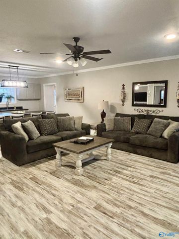 1423 Marguerite Avenue, Gadsden, AL 35903