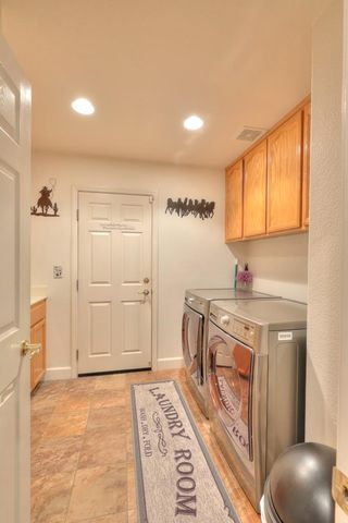 1528 Rose Garden Ct, Modesto, CA 95356